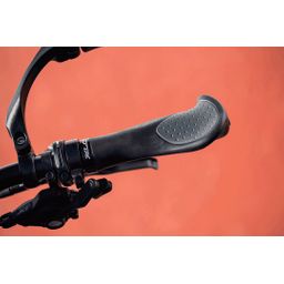 Handvat Xlc ergo 135mm cf zw/gry stel grs22 (4032191845524)