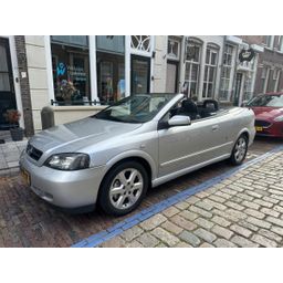 Opel Astra Cabriolet 1.8-16V Brilliant Silver 2002 (F.11748)