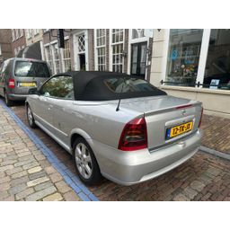 Opel Astra Cabriolet 1.8-16V Brilliant Silver 2002 (F.11748)