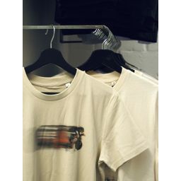 Artnouvélo T-shirt Who Still Needs a Car - Large (2181007084465)