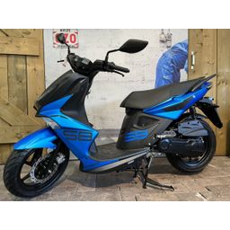 Kymco Super 8 DEMOMODEL 1-cilinder, 4-takt, luchtgekoeld, injectie Blauw 2026 (F.104238)