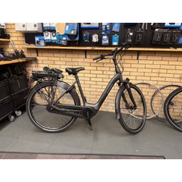 Batavus Finez E-go® Active Plus Lage instap Smokingzwart Mat 53cm 2021 (8713568422215)