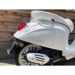 Vespa Sprint Justin Bieber 45km/u, Bianco B42 (NVF4B42U04)