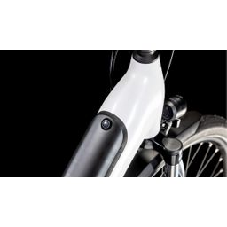 CUBE Supreme Hybrid Comfort One 500 Lage instap Metallic White / Black EE46 46 2025 (4054571463999)