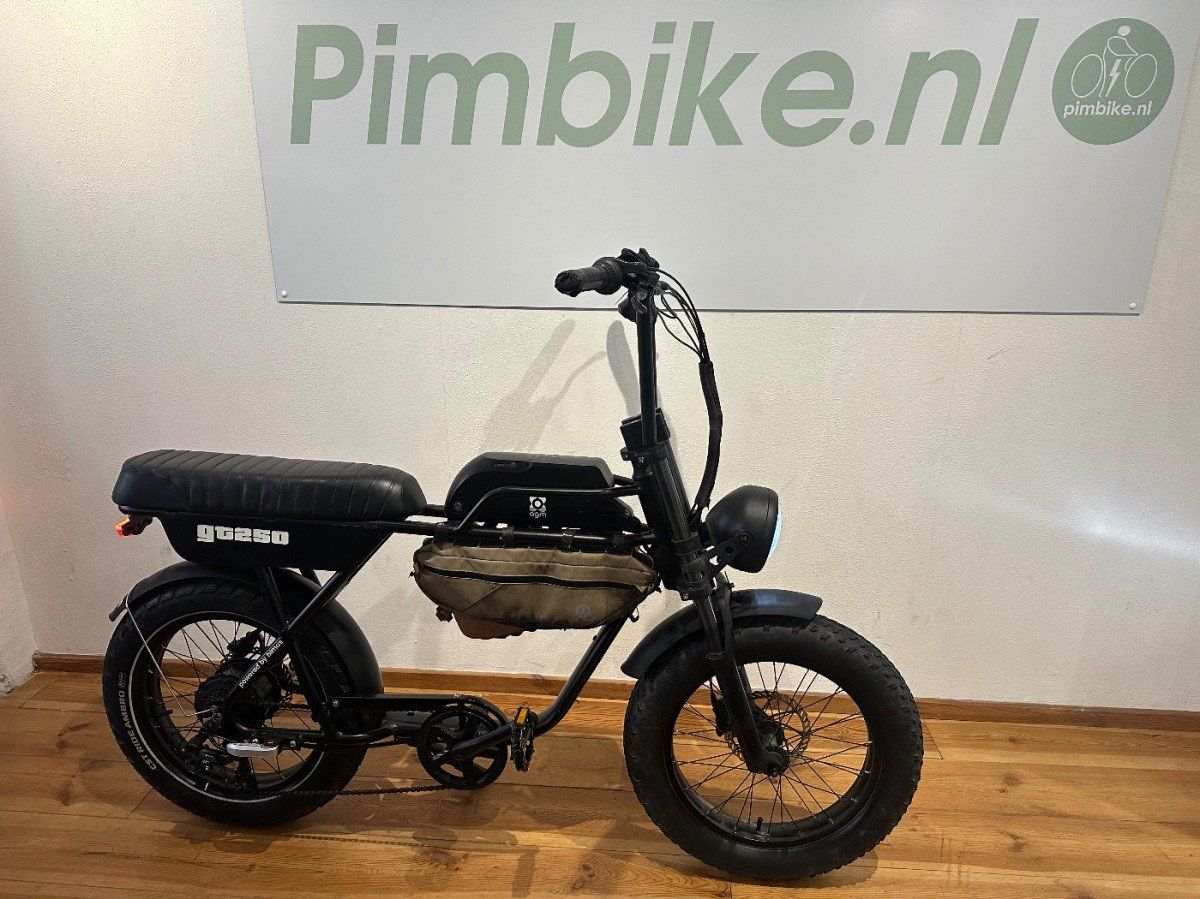 Agm GT250 Zwart Matt 2022 (F.11800)