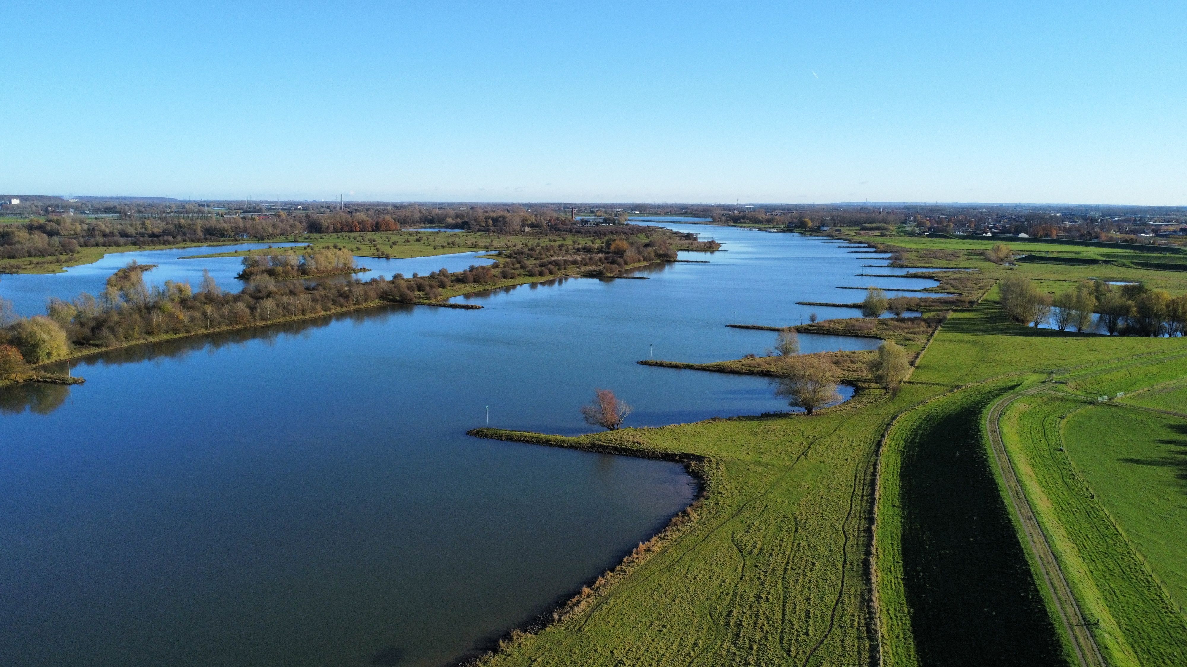 Rivier de Rijn bij de Grebberg en de Blauwe Kamer