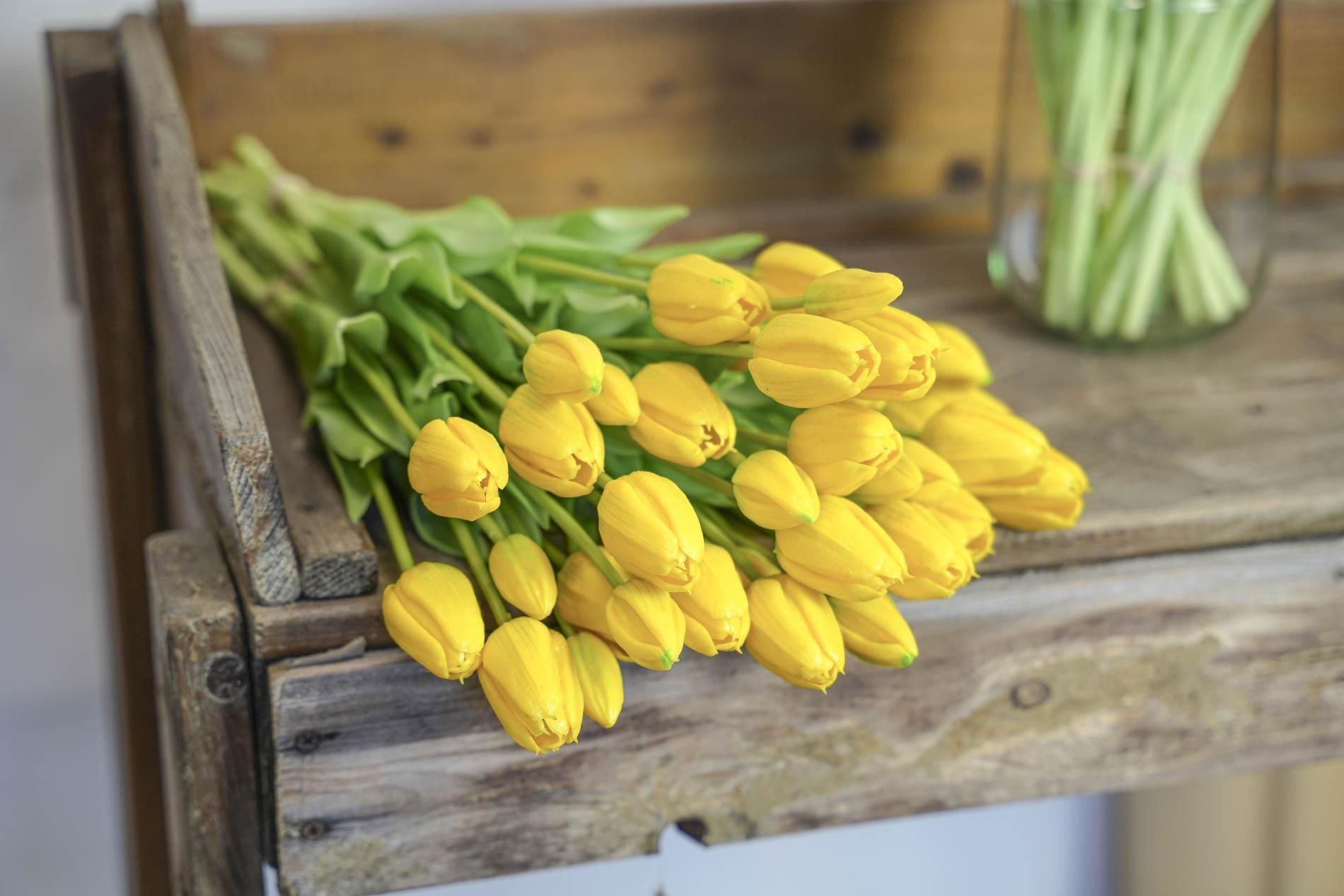 Tulpen boeket Geel - 10 stuks - 'Real Touch' Kunst tulpen - 42 cm (yellow) (8720872023847)