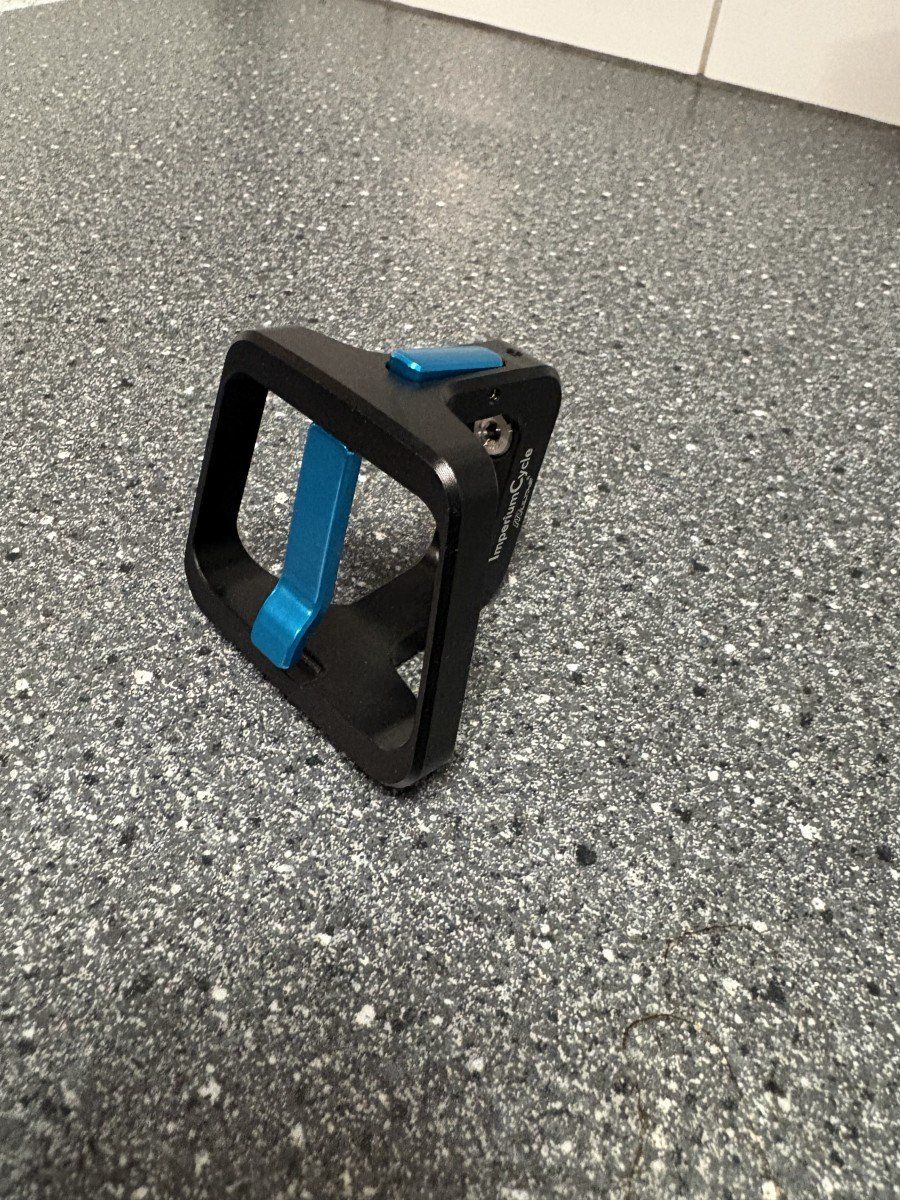 H&h Black CNC Front Carrier Block (Push Down) BLACK/BLUE (2181002297846)