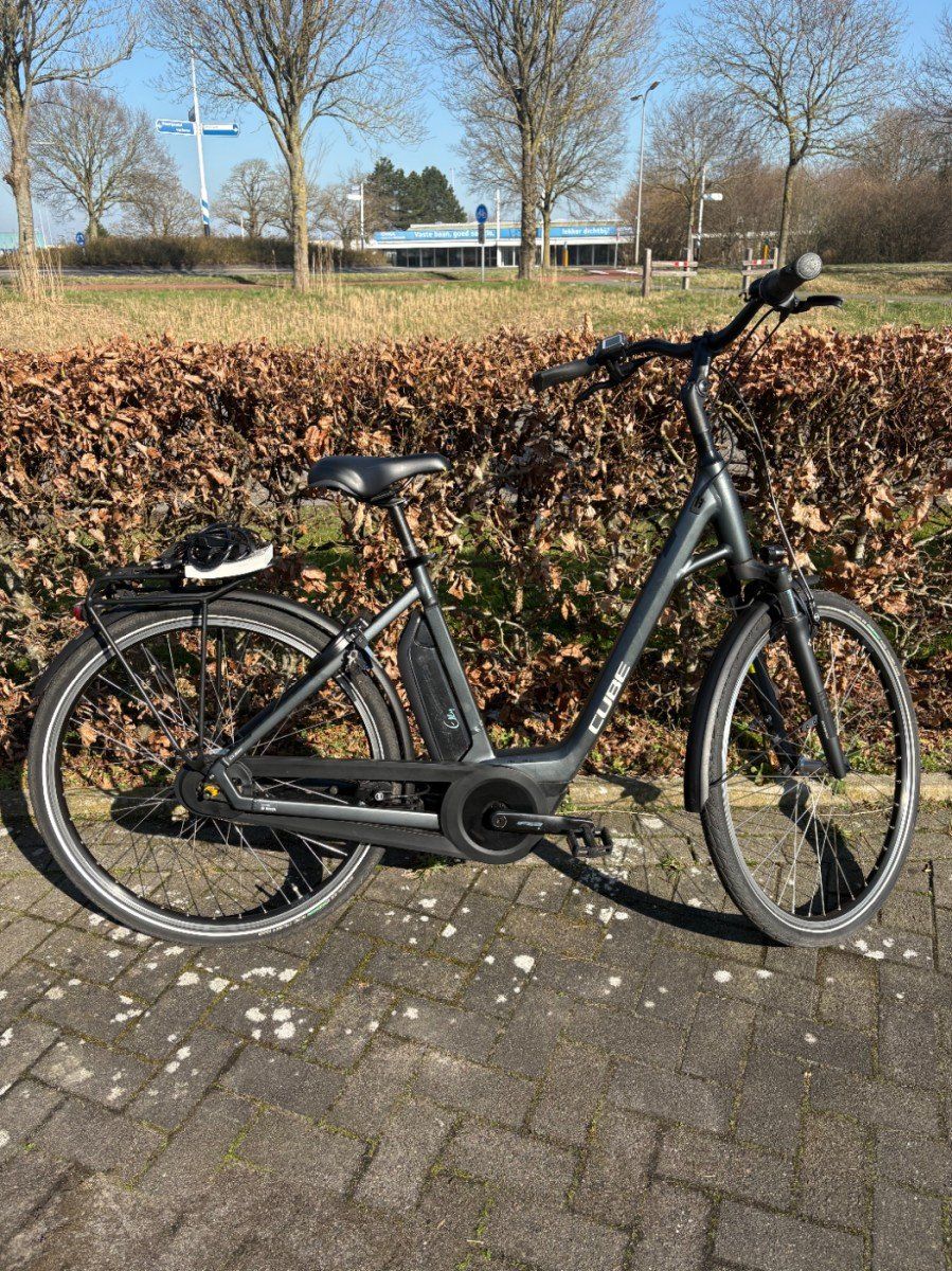 Cube Town Hybrid One 400 Iridium/black 2020 Lage instap Iridium/black 54cm 2020 (4054571247872)