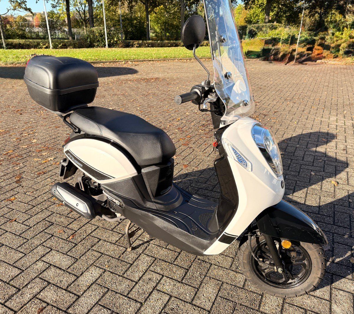 SYM Mio injectie 1-cilinder, 4-takt, luchtgekoeld Wit 2019 (F.99768)