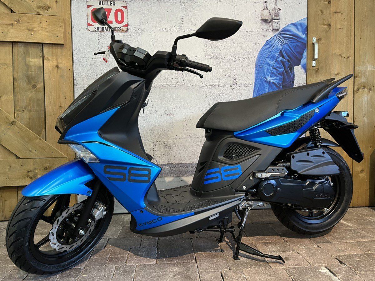 Kymco Super8 1-cilinder, 4-takt, luchtgekoeld, injectie Matblauw 2026 (F.100910)