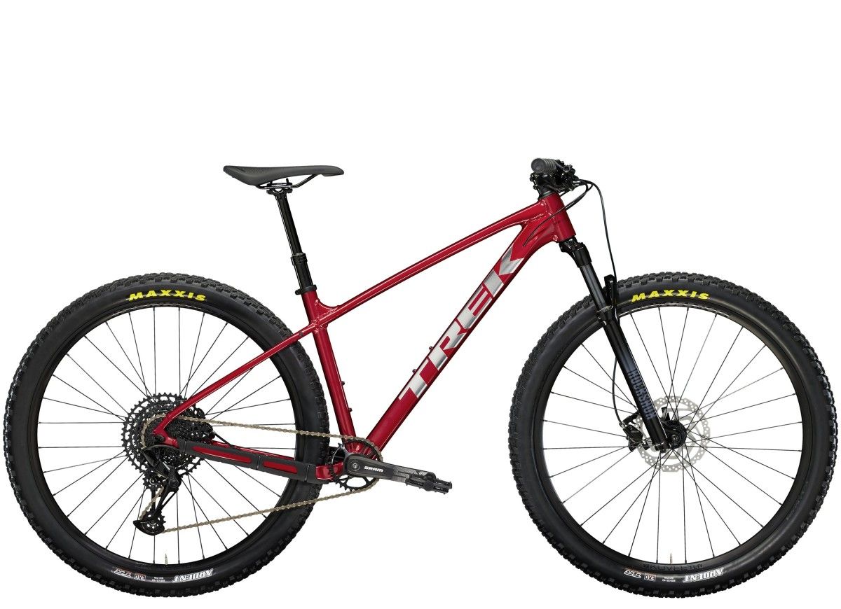 TREK Marlin 8 gen 3 M, Crimson (0601842864418)