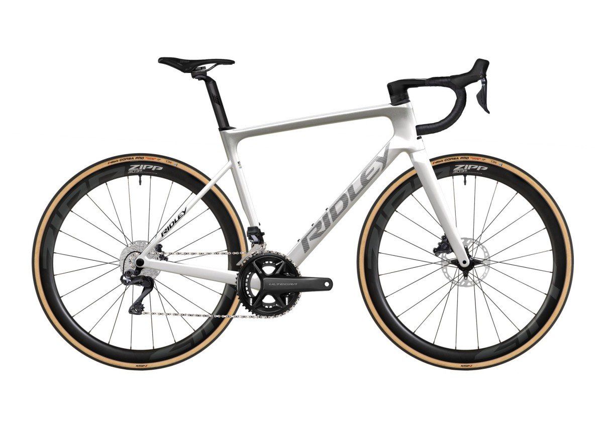Ridley Falcn Shimano Ultegra DI2 2x12sp maat M FAL01As wit M 2025 (5400928501149)