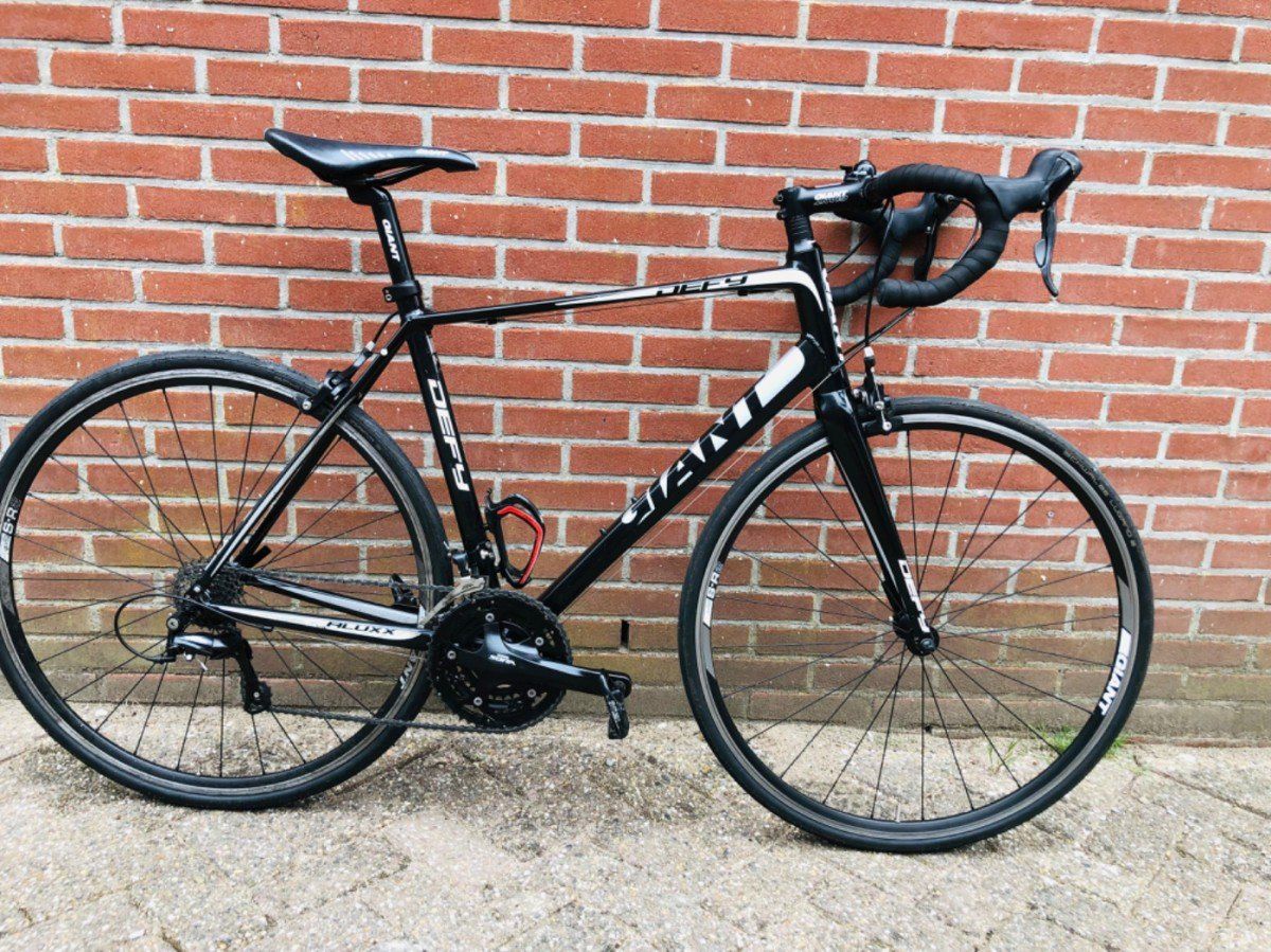 Giant Defy allux zwart M/L (F.33090)