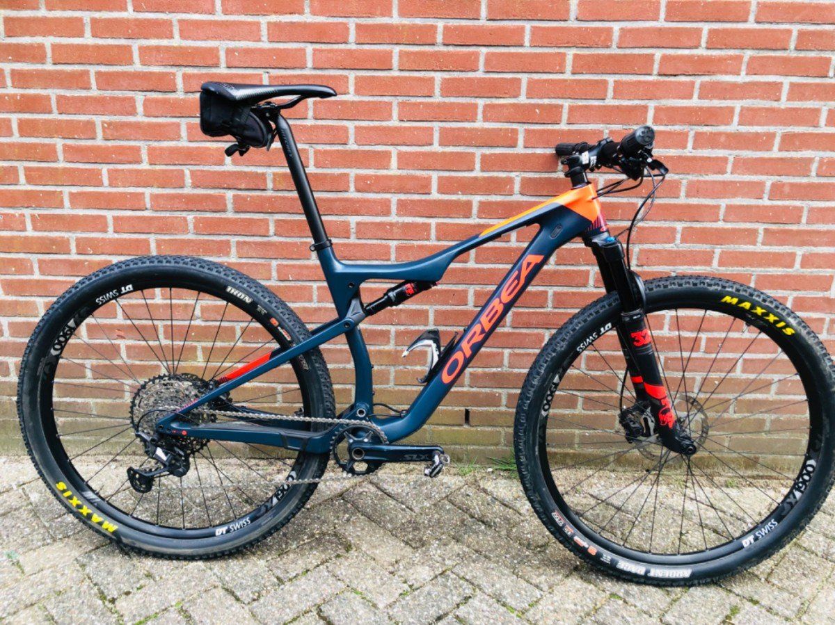 Orbea Oiz M30 Blue/Red L 2021 (8434446601811)