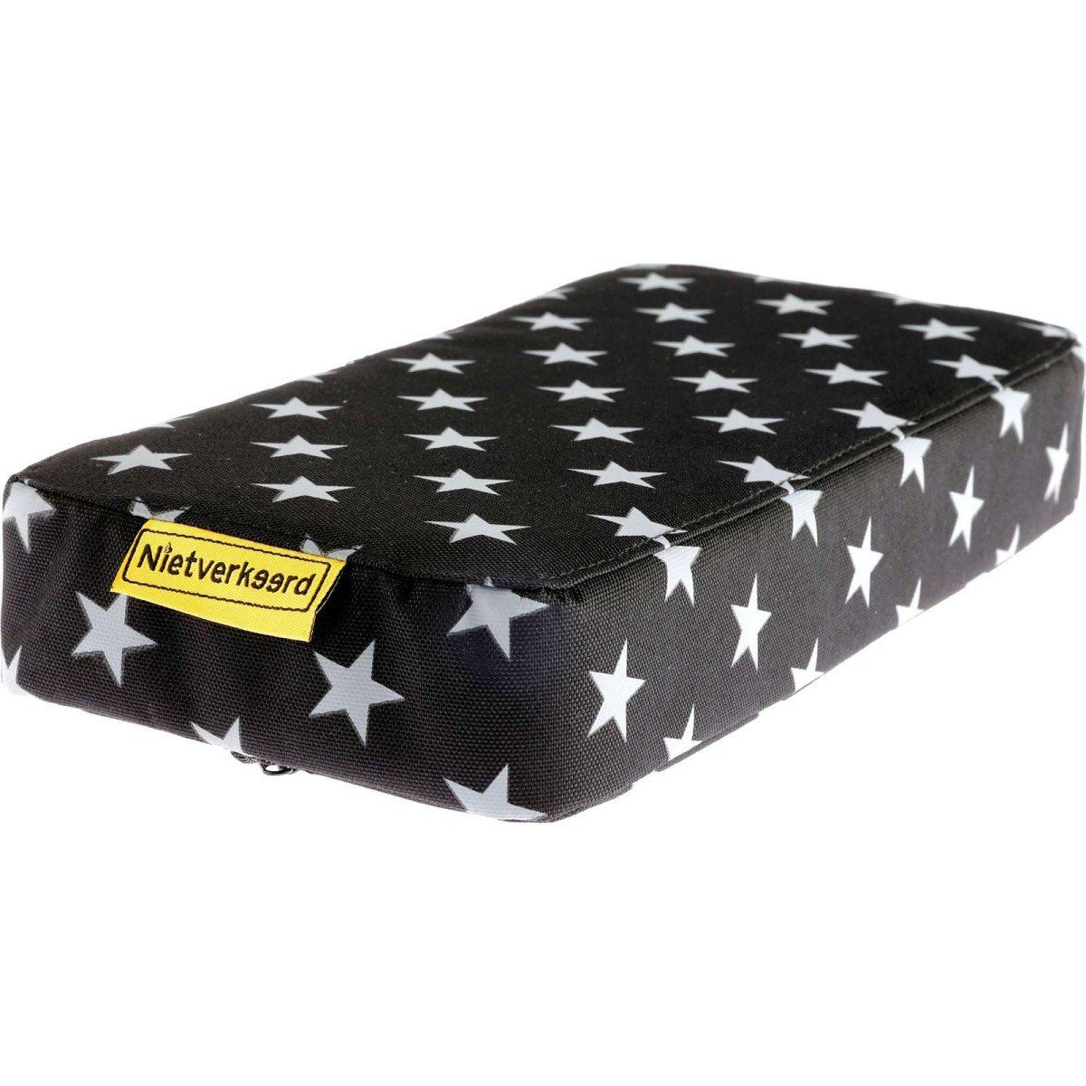 Nietverkeerd Achterdrager kussen stars zw (8718836203503)