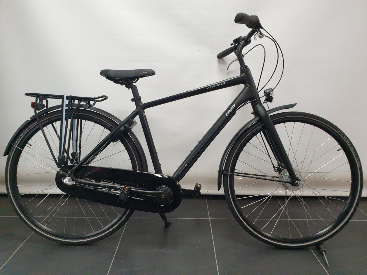 Giant Attend CS 3 GTS Heren Zwart 50cm M 2021 (4712878702134)