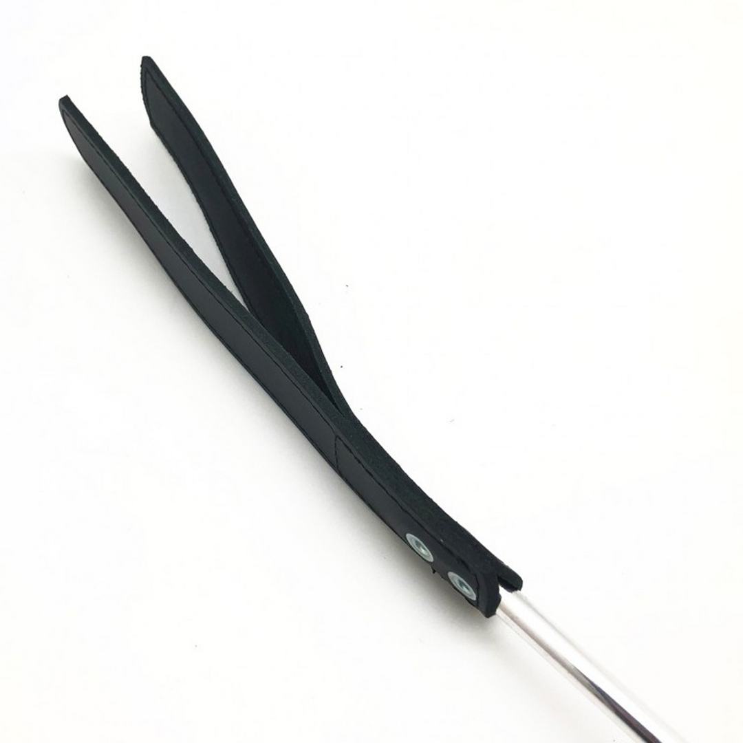 Red leather Whip - Metaal en Leer - 70,5 cm - Zwart/Zilver (3701019810532)