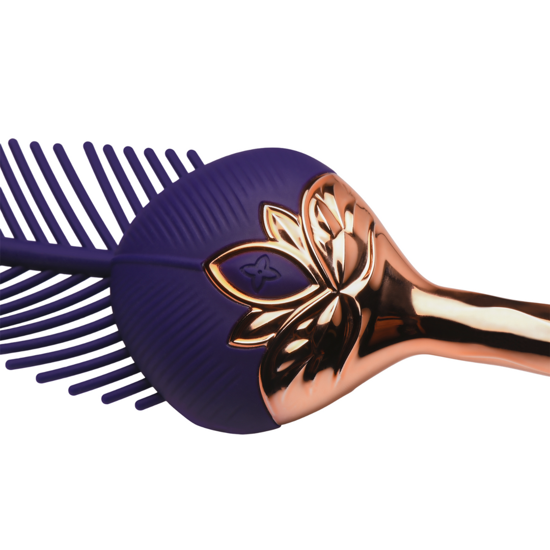 Xr brands De Tickler - Vibrerende Silicone Veer Tickler - Paars/Goud (848518058775)