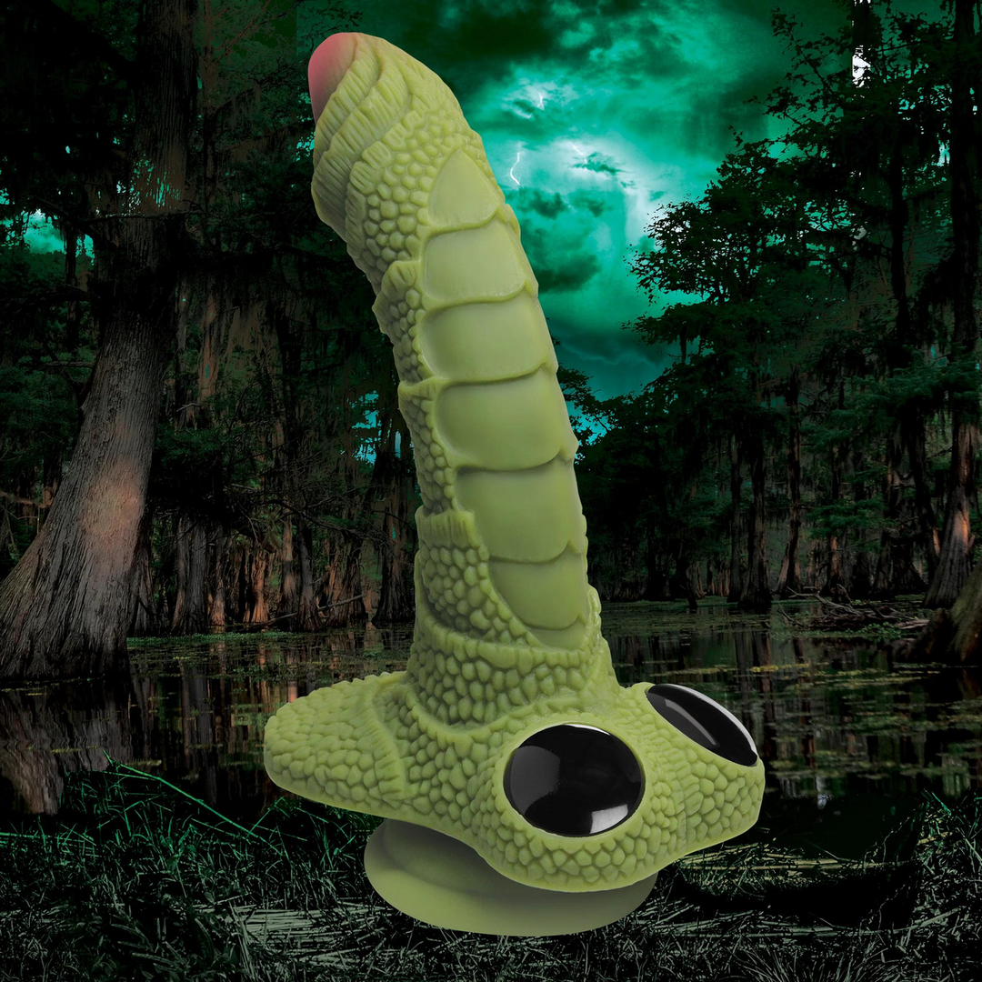 Xr brands Swamp Monster Scaly Silicone Dildo - Zwart (848518048905)