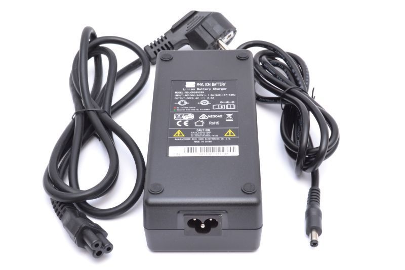 Emotion Ebp Oplader E-mot 24v Accu Zw (8715957374105)