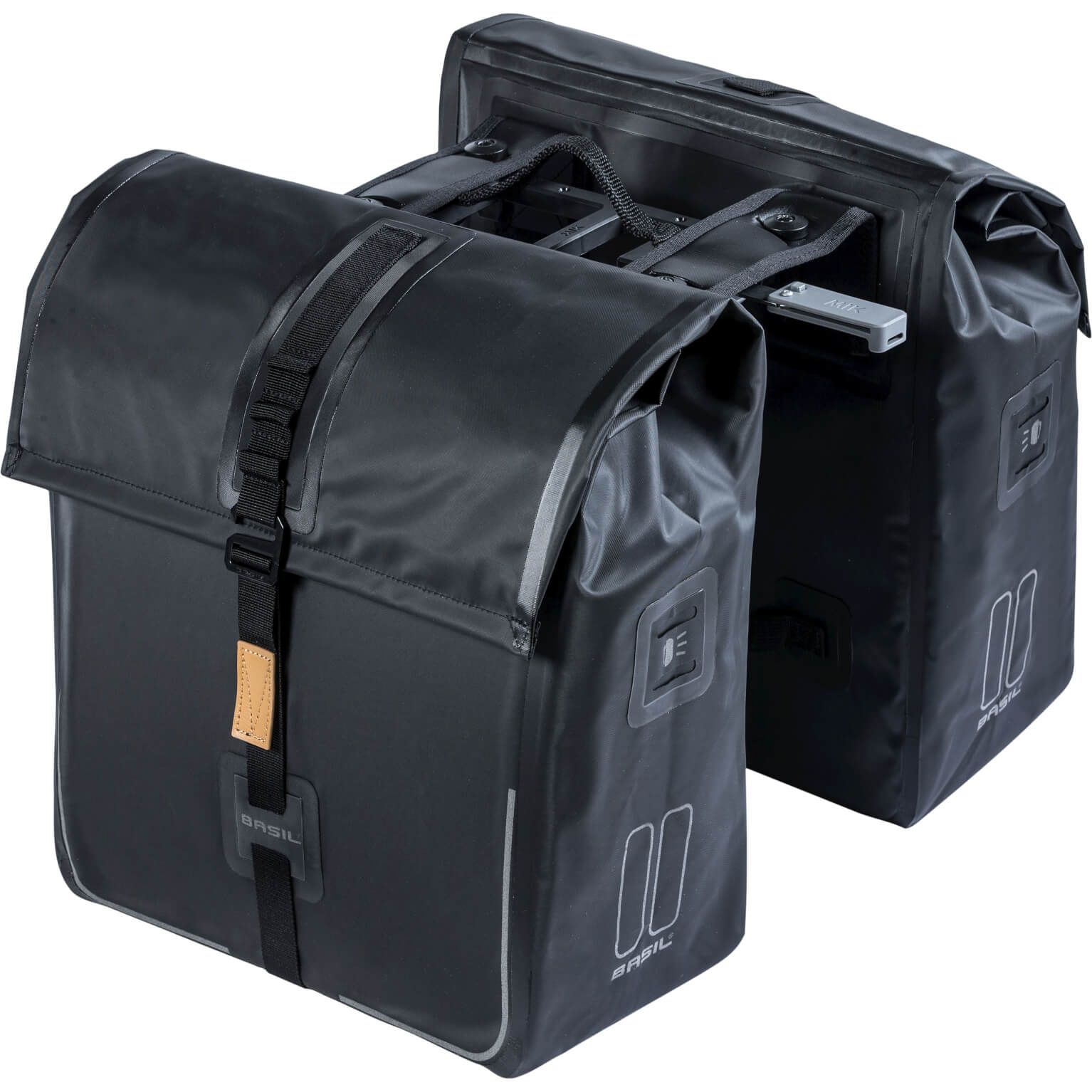 Basil fietstas dubbel Urban dry black MIK 50L (8715019177828)